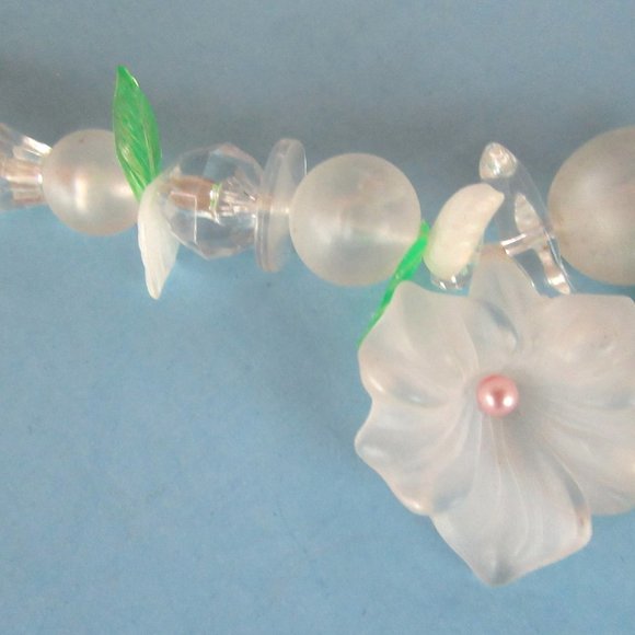 Clear frosted lucite multi strand seed beaded 28" necklace - opaque lei flowers - Picture 9 of 11